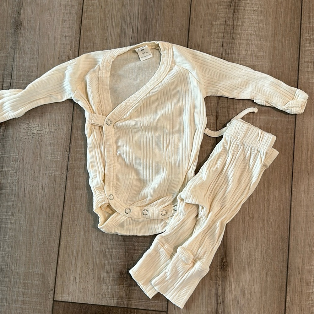Kate Quinn NWOT matching set